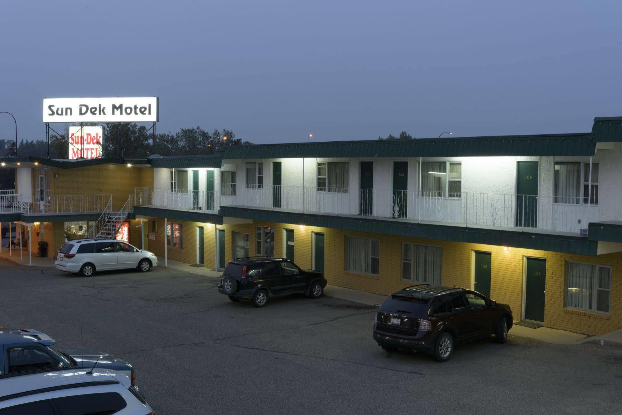 Sun-Dek Motel Medicine Hat Kültér fotó