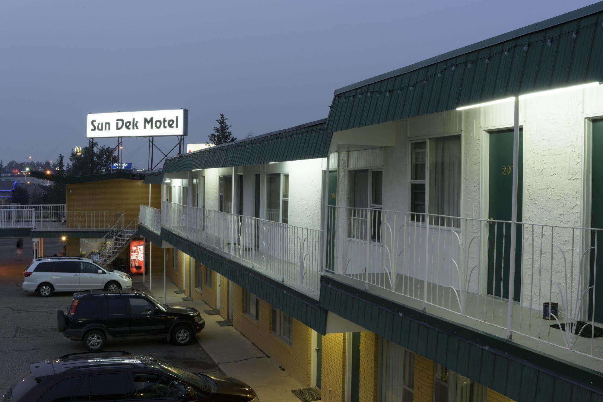 Sun-Dek Motel Medicine Hat Kültér fotó