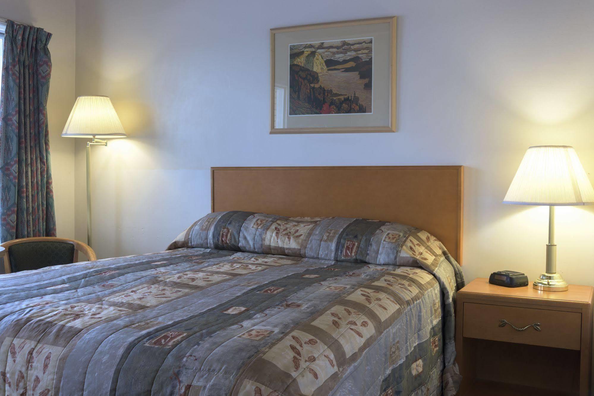 Sun-Dek Motel Medicine Hat Kültér fotó