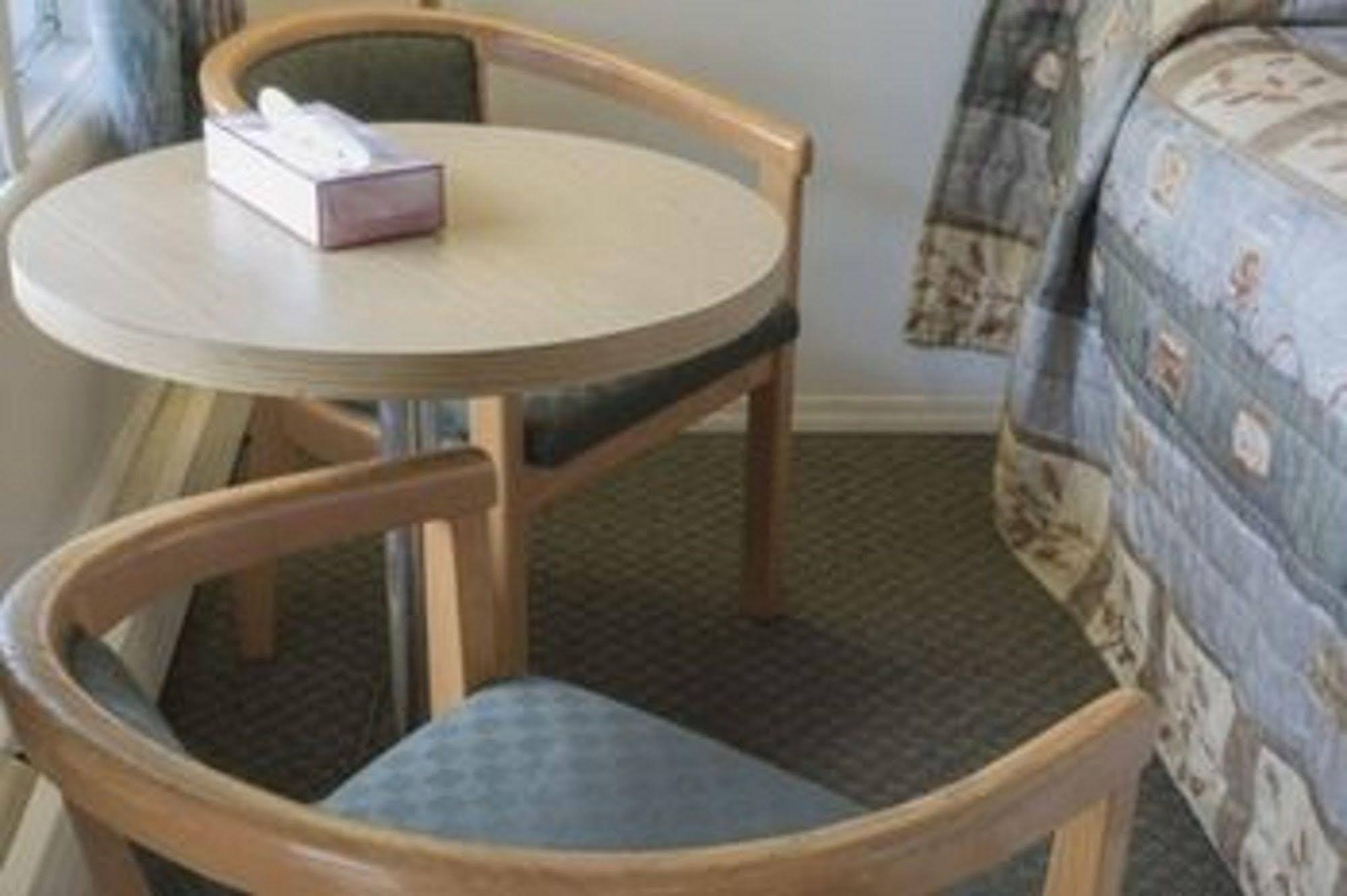 Sun-Dek Motel Medicine Hat Kültér fotó