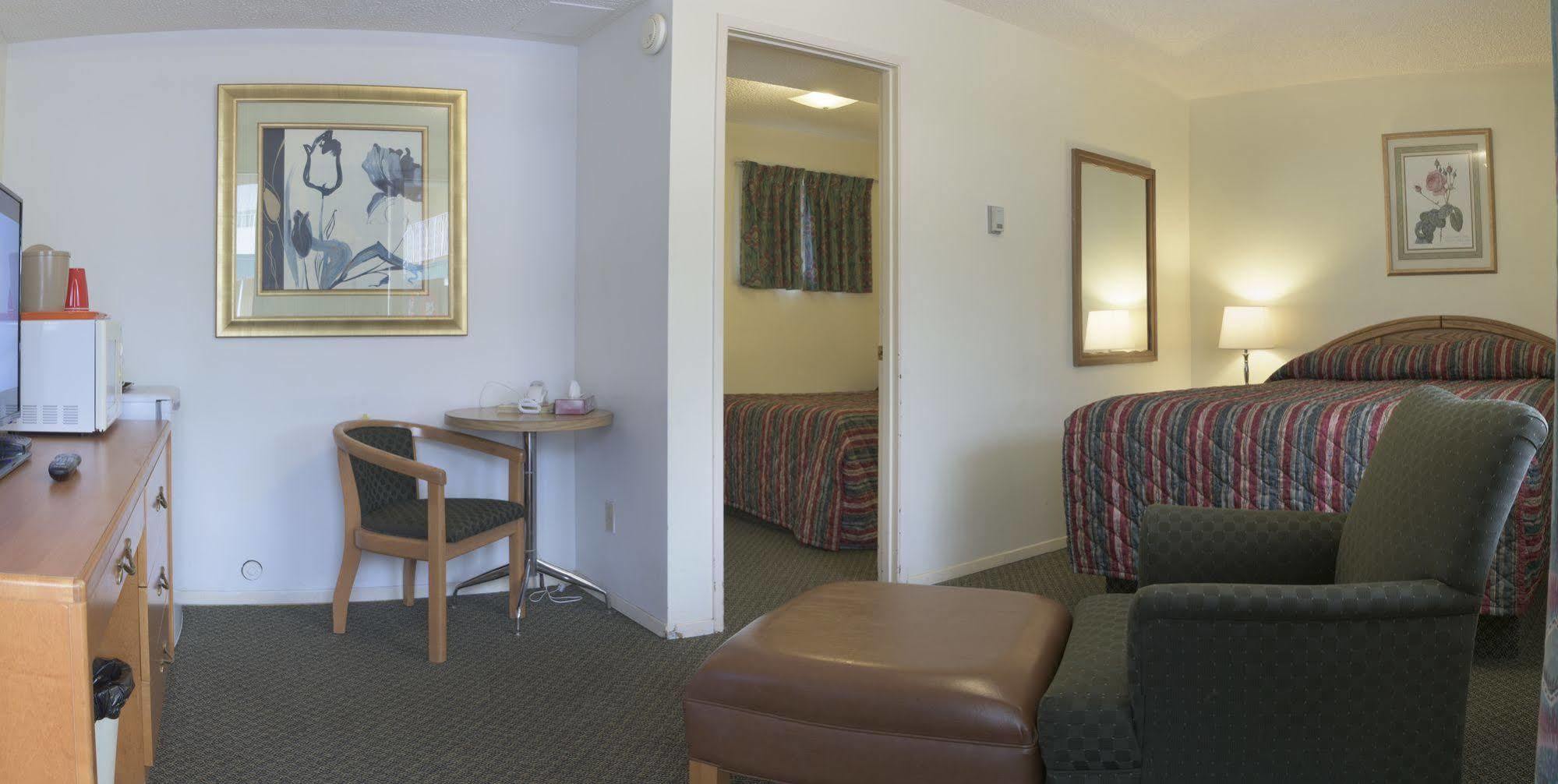 Sun-Dek Motel Medicine Hat Kültér fotó