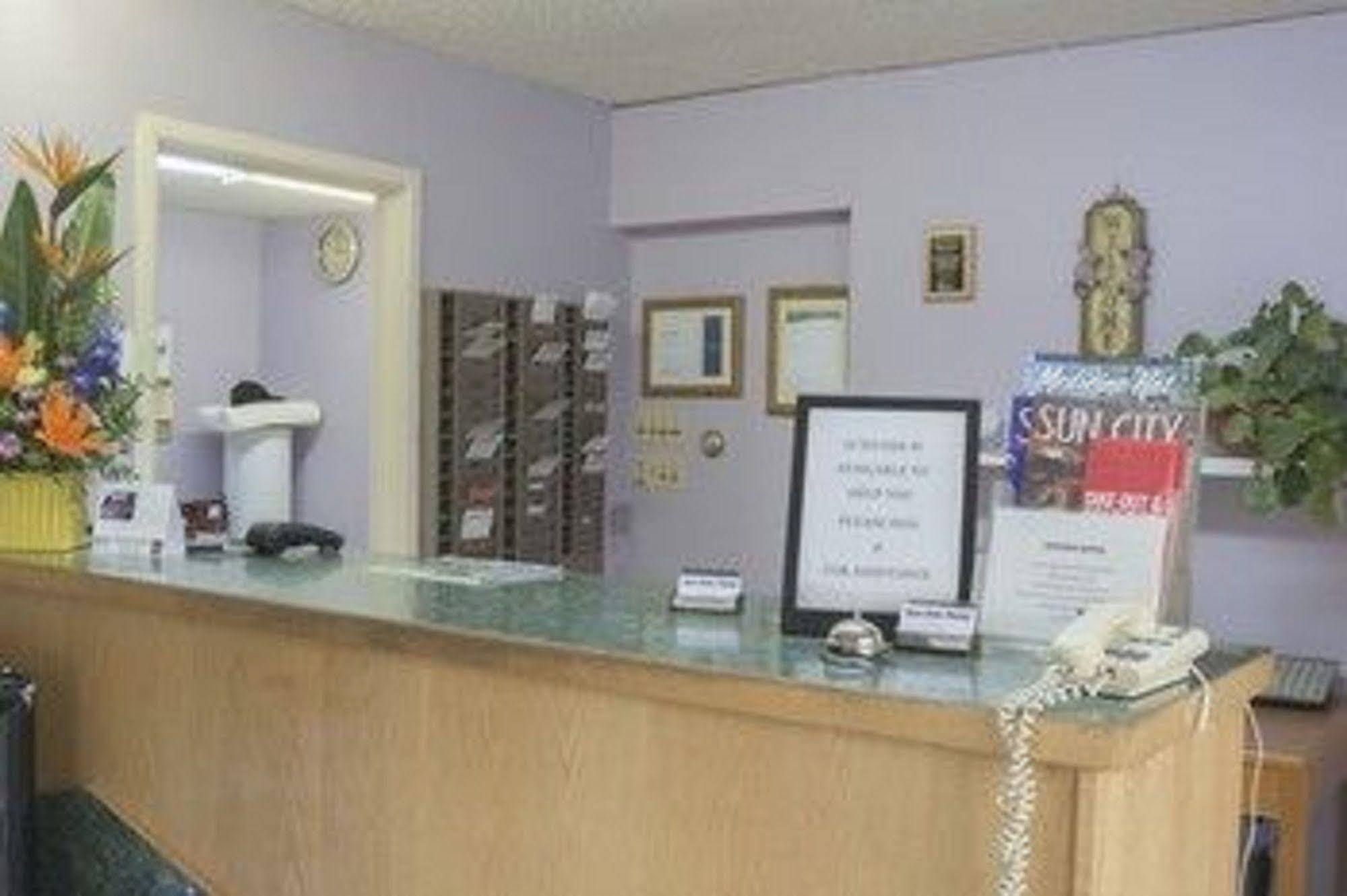 Sun-Dek Motel Medicine Hat Kültér fotó